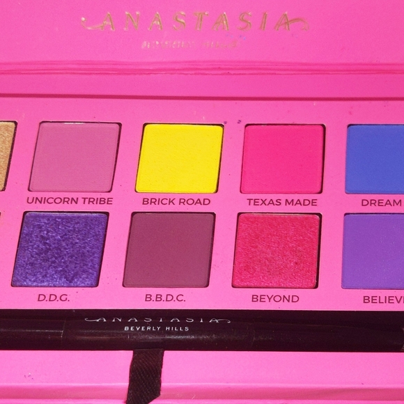 SOLD Anastasia Beverly hls Alyssa edwards palette - Picture 3 of 3